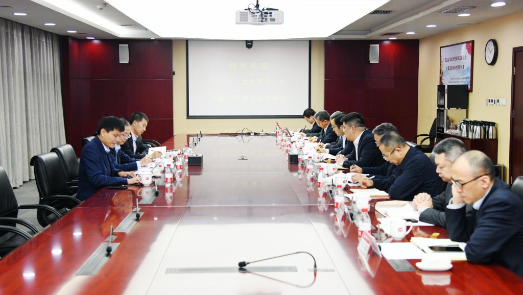 中国电气装备党委常委、副总经理朱安珂到公司调研指导